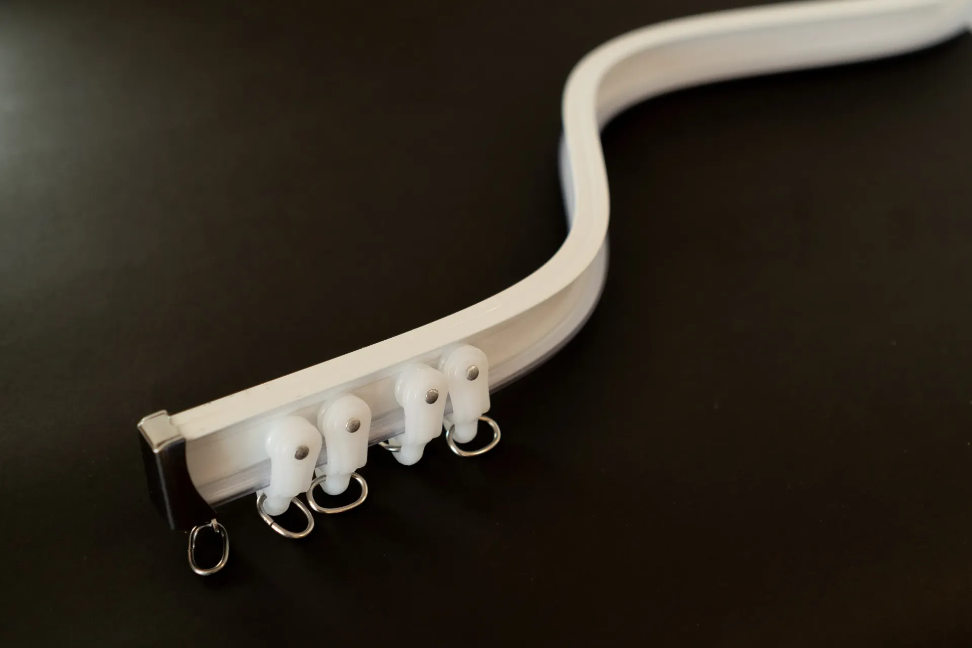Riel Flexible Blanco/Marfil/Negro (1.00mts, Blanco)